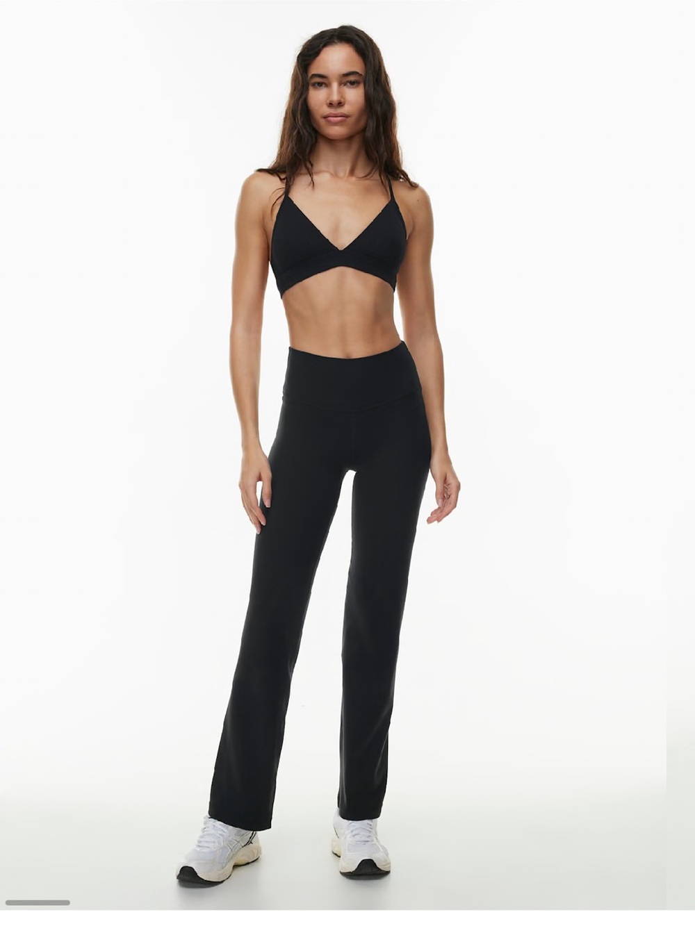 Aritzia TnAction Straight Leg High Rise Pants in Black Size Small